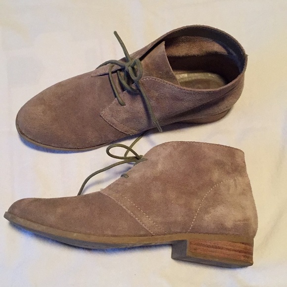 women's chukka boots leather